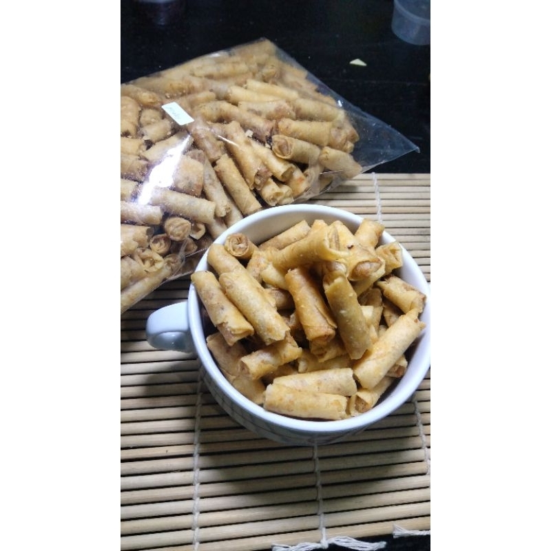 

SUMPYA UDANG PEDAS SEDANG/makanan ringan/cemilan bandung/ gurih manis/renyah