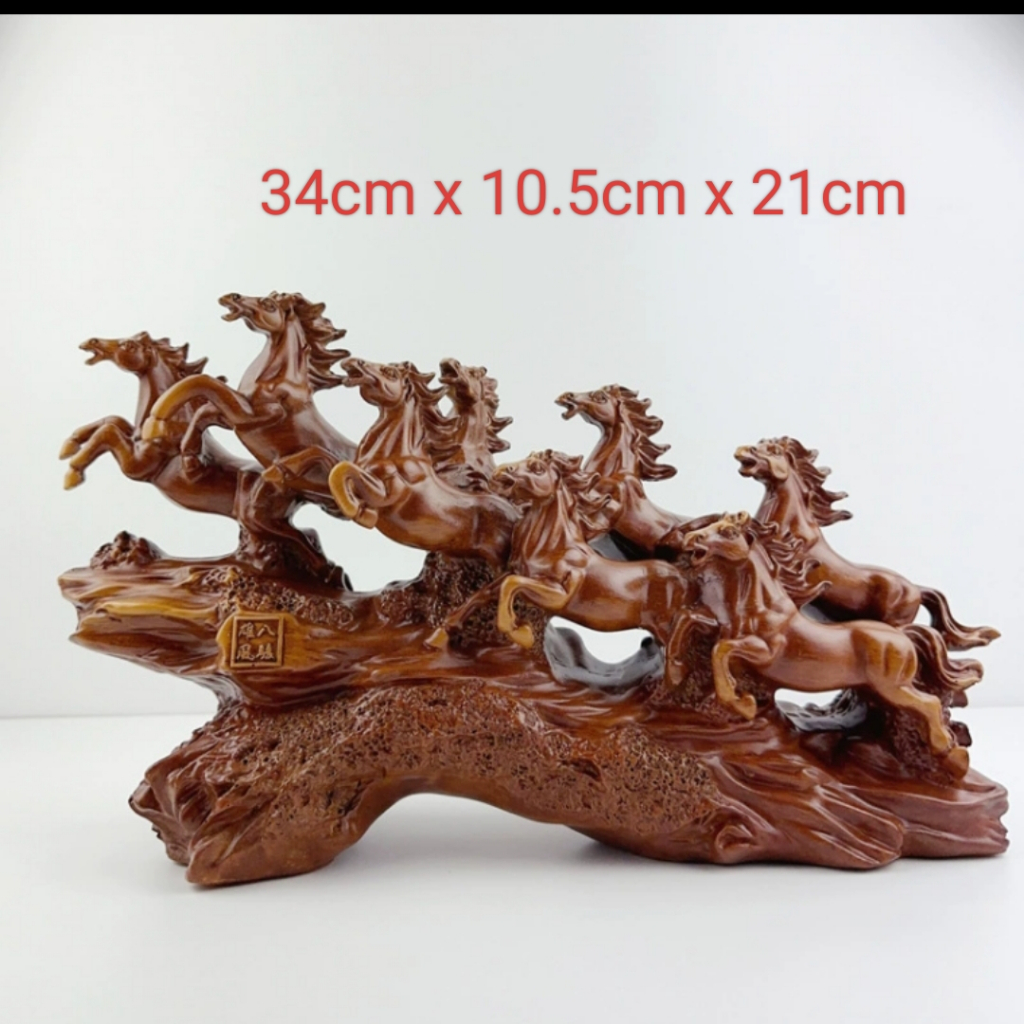 Patung 8 Kuda Berlari (Motif Kayu) – Simbol Keberanian, Semangat, dan Keberhasilan dalam Feng Shui