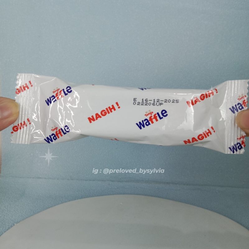 

[ FREE GIFT ] Nyam Nyam Smiley Coklat | Tango Wafer Coklat
