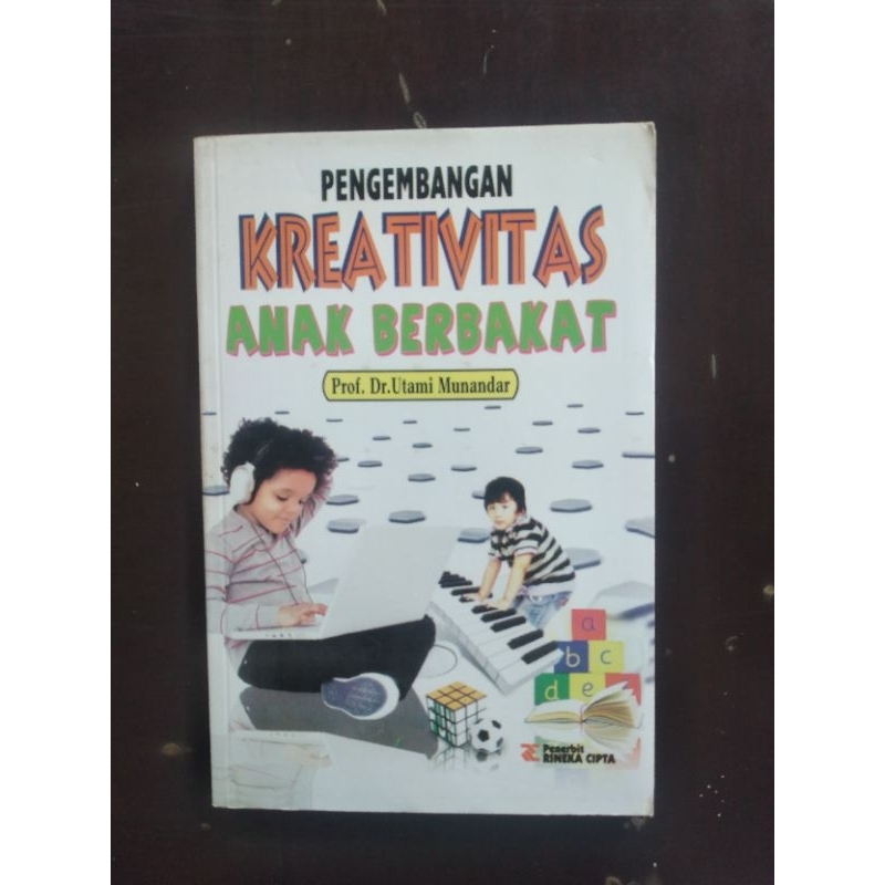 PENGEMBANGAN KREATIVITAS ANAK BERBAKAT