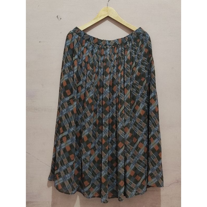 Rok plisket cantik/Rok plisket seruti/Rok plisket kekinian/Preloved murah