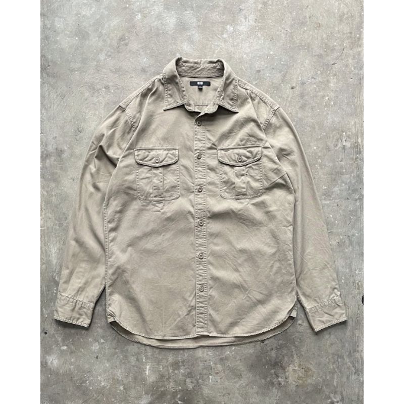 UNIQLO KEMEJA LENGAN PANJANG ARMY CREAM ORIGINAL PRIA