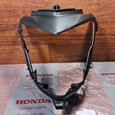 COVER BATOK REFLEKTOR LAMPU DEPAN CB150R STREETFIRE ASLI 61301K15900
