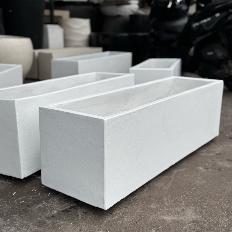 Pot kotak persegi panjang beton cat putih doff 1m x 30 x 30
