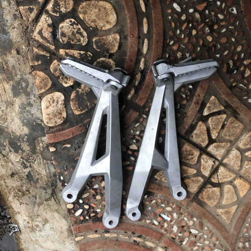 footstep belakang R L original honda CBR 250rr bracket footstep