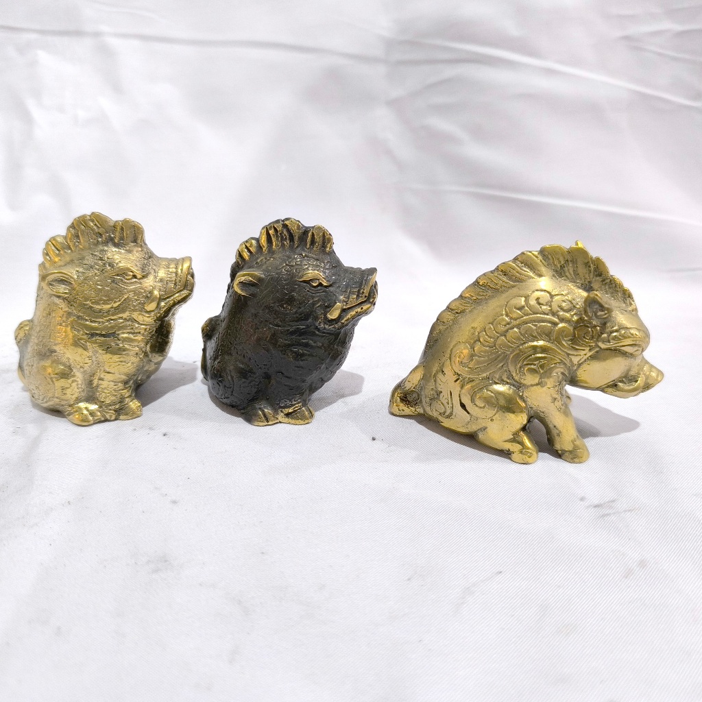 boar sculpture wild pig patung babi rusa bahan kuningan