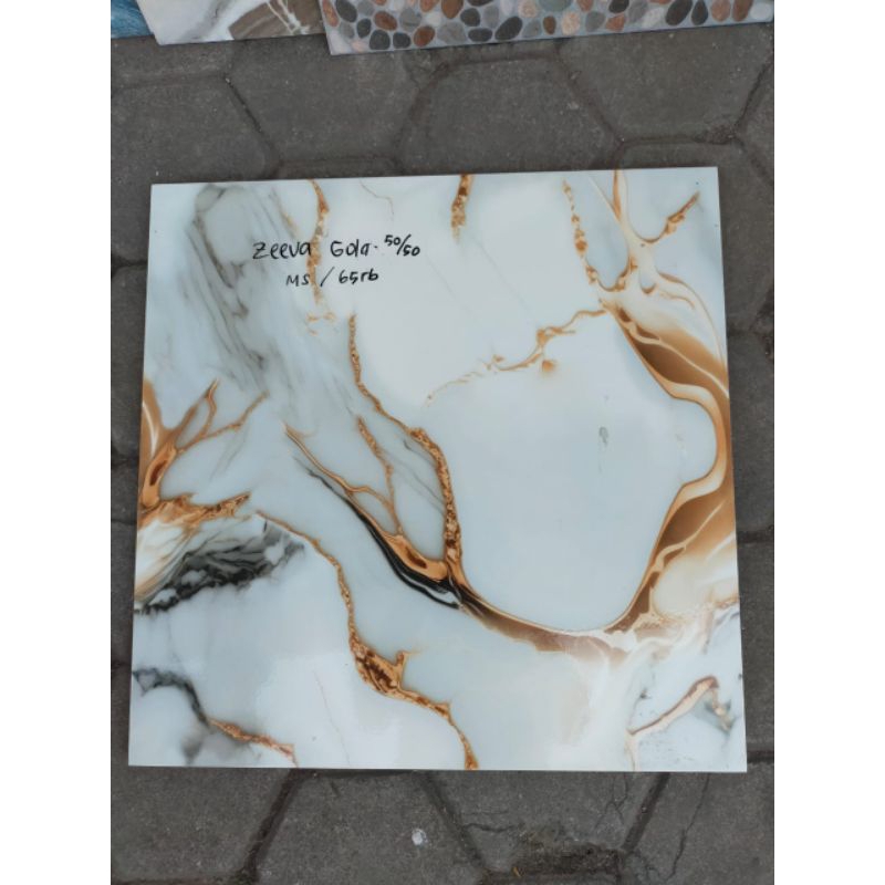 Kramik lantai/Keramik lantai ZEVA GOLD 50x50 lantai/dinding