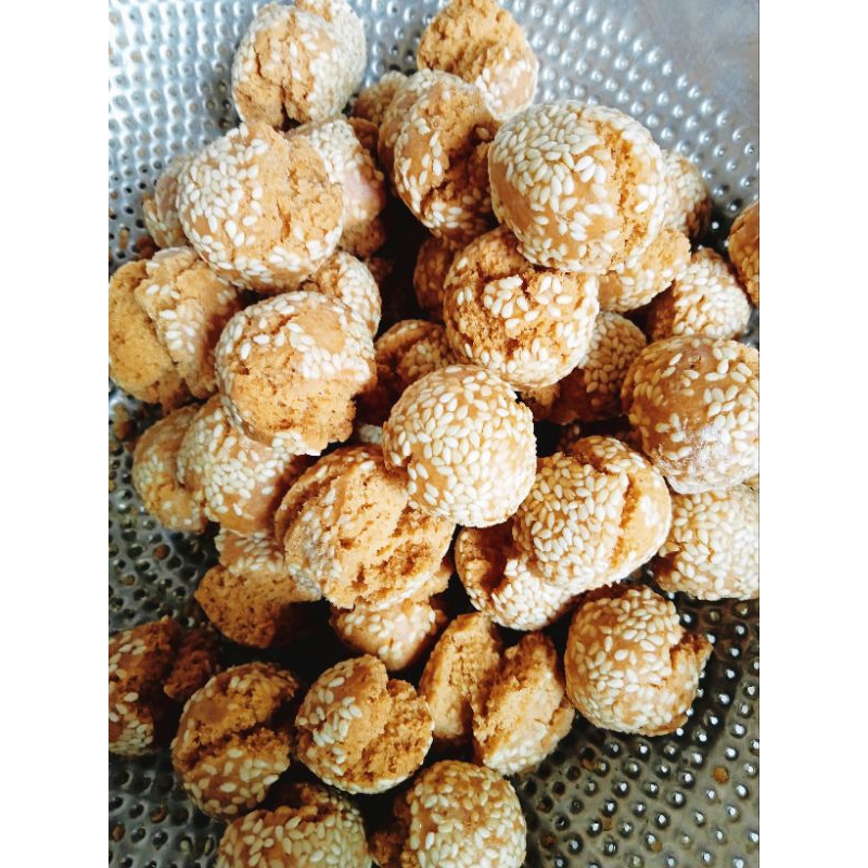 

Kue_Ketawa_onde-onde_meletek