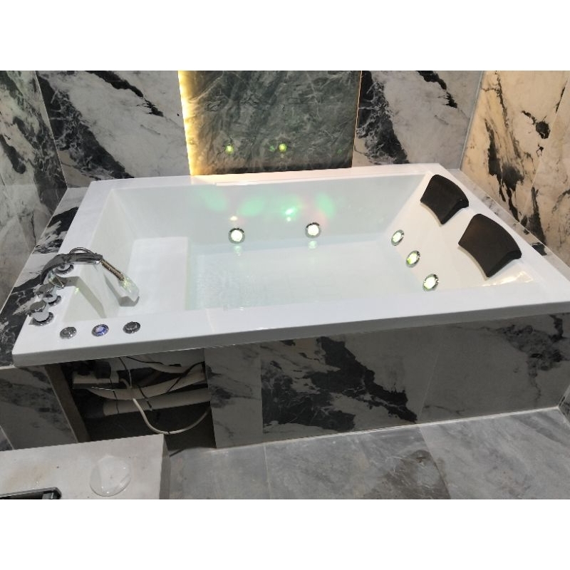 bathup luxry 180x120x42 bahan marble. paket komplit mesin jacuzzi, kran, afur, bantalan kepala