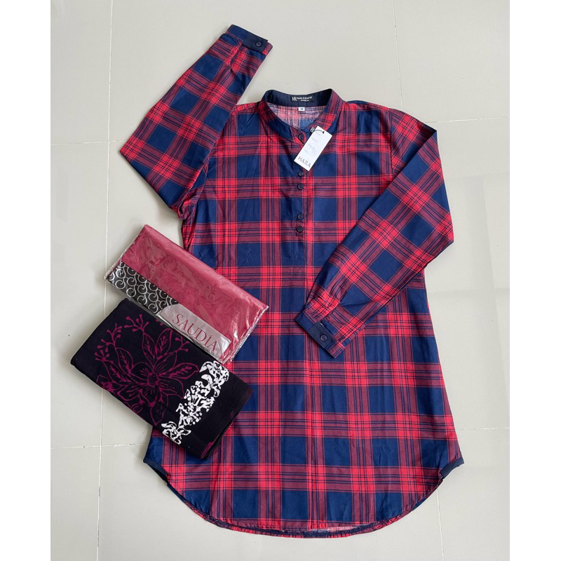 Stelan Sandres Blus Hara