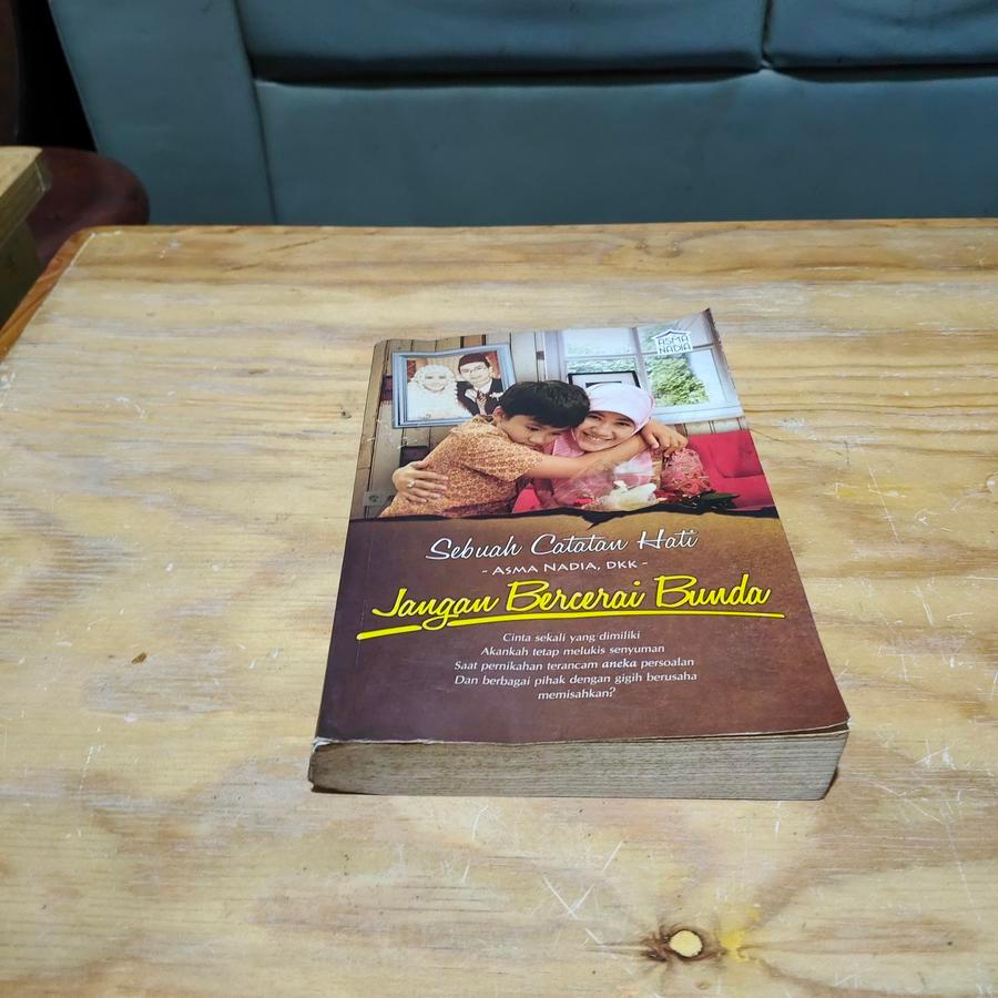 Novel Jangan Bercerai Bunda Bekas