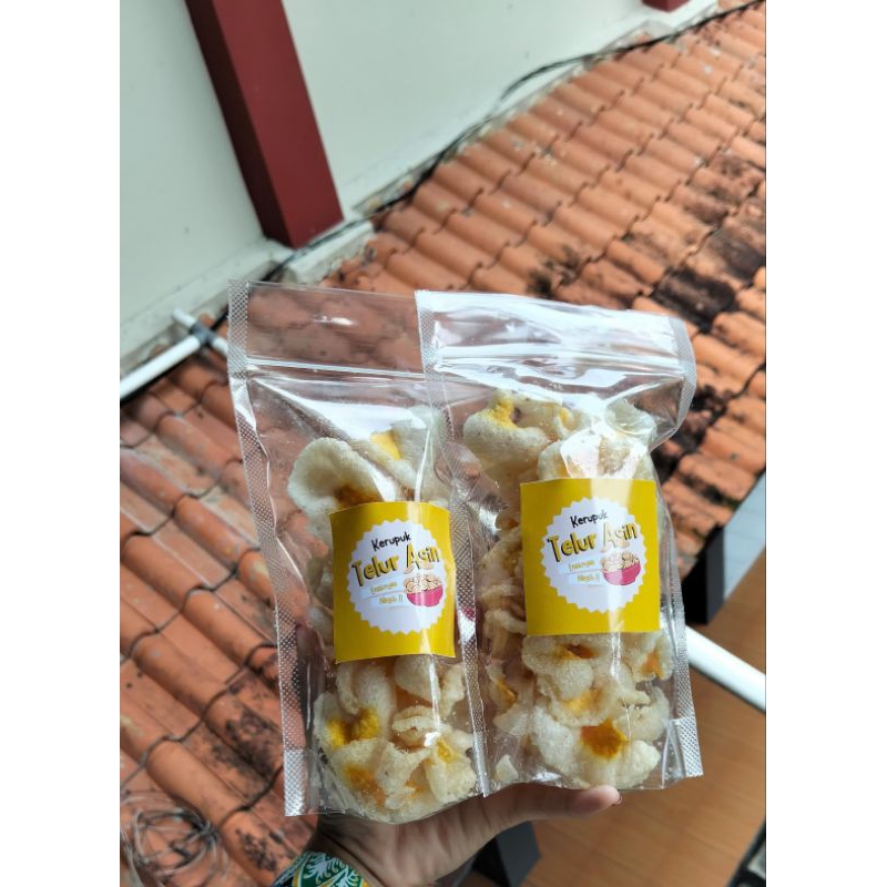 

Kerupuk Telur Asin