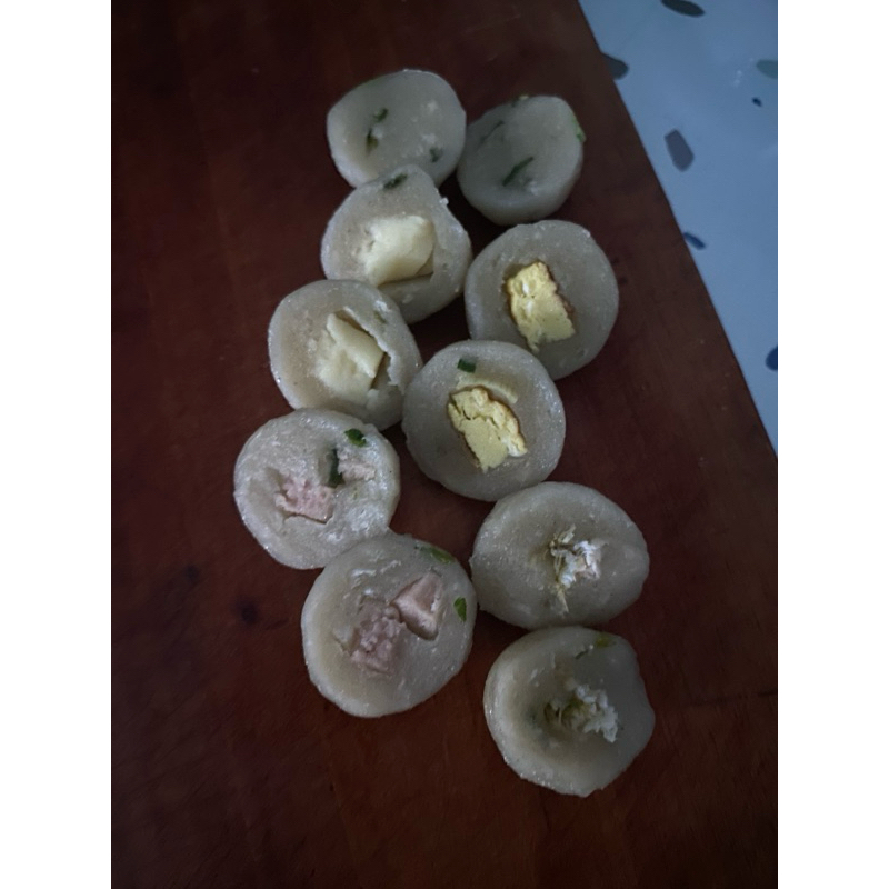 

cilok kuah dan bumbu pedas dan tidak pedas