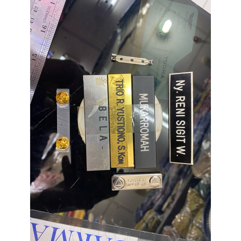 

papan nama | name tag | nama dada