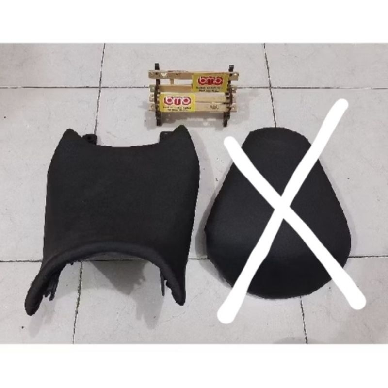 KTM Duke 200 tempat duduk jok tengah motor seat seater original bekas used