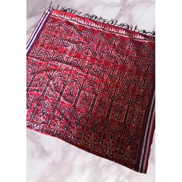 kain tenun blangket motif dayak kalimantan