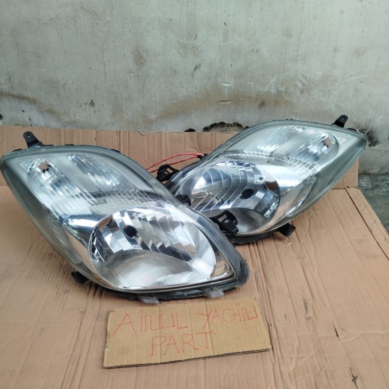lampu depan headlamp toyota yaris 2009 2010 2011 2012 original