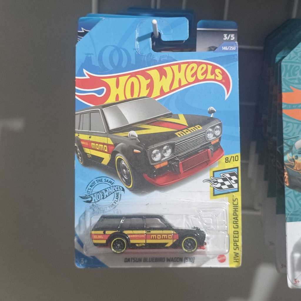Hot Wheels Datsun Bluebird Wagon 510 Momo Hitam