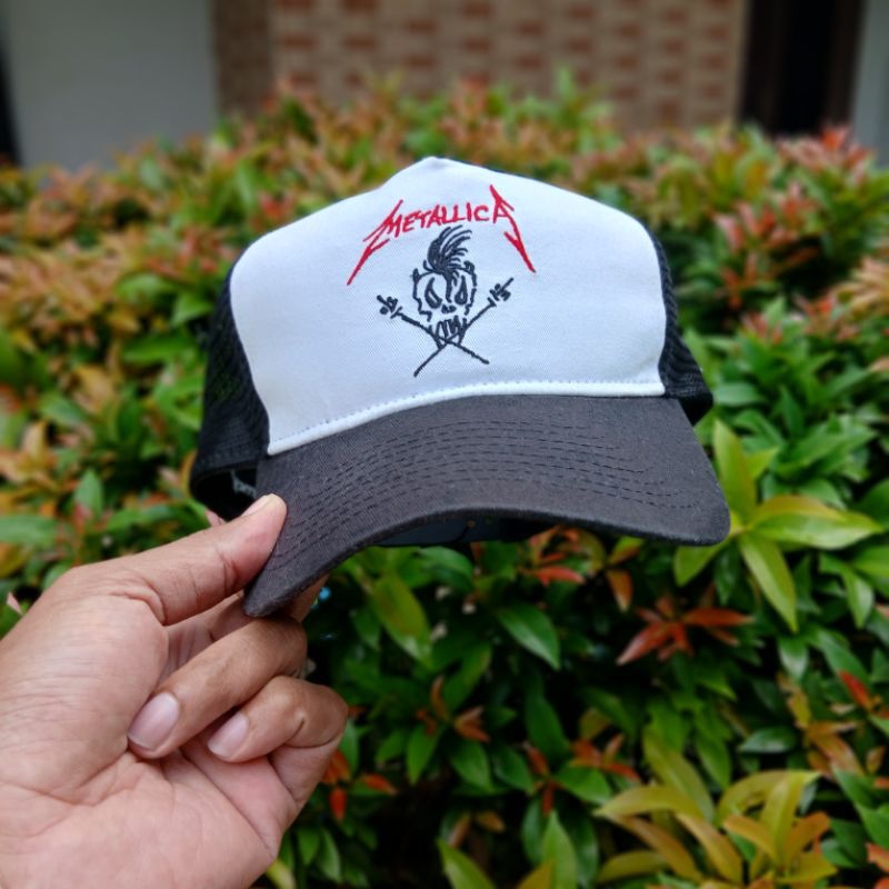 Topi cap New Era X Metallica Scary Guy K Frame Trucker White Black