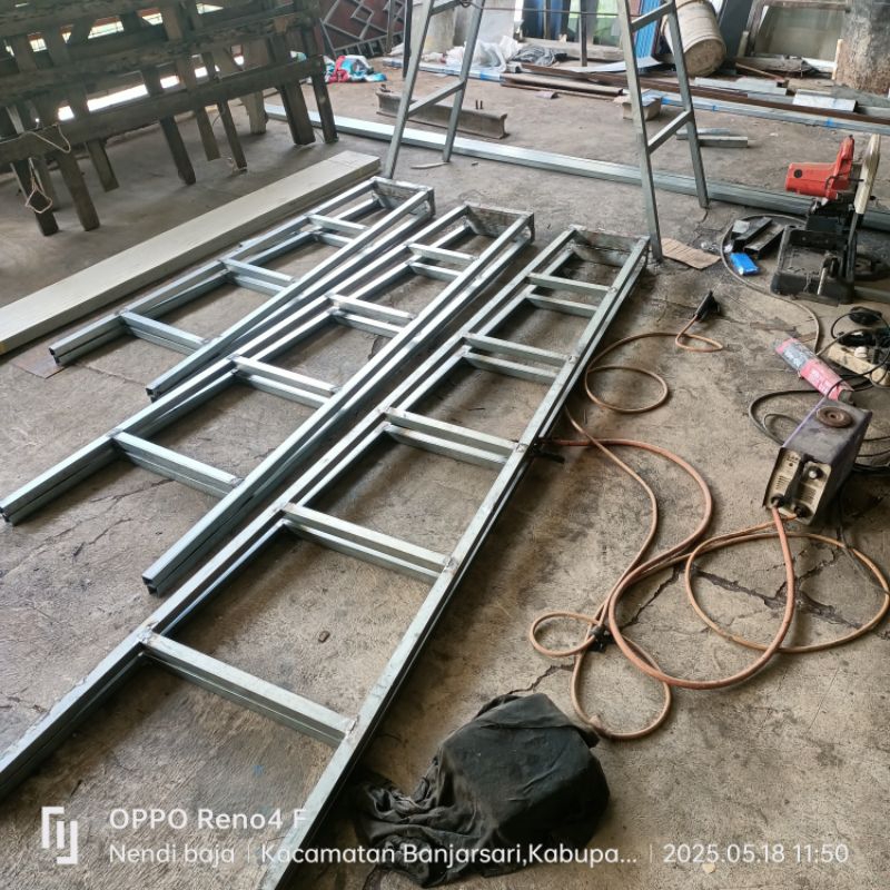 tangga lipat holo galvanis anti karat