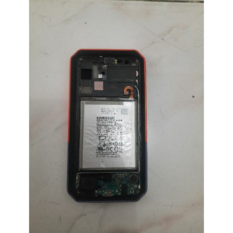 Baterai Samsung A7 2018 (Copotan) + frame dudukan LCD