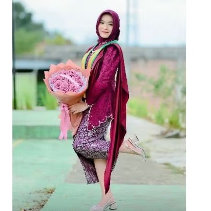 

Buket PITA SATIN isi 10 tangkai gembul murah bisa custom dinselempangnya