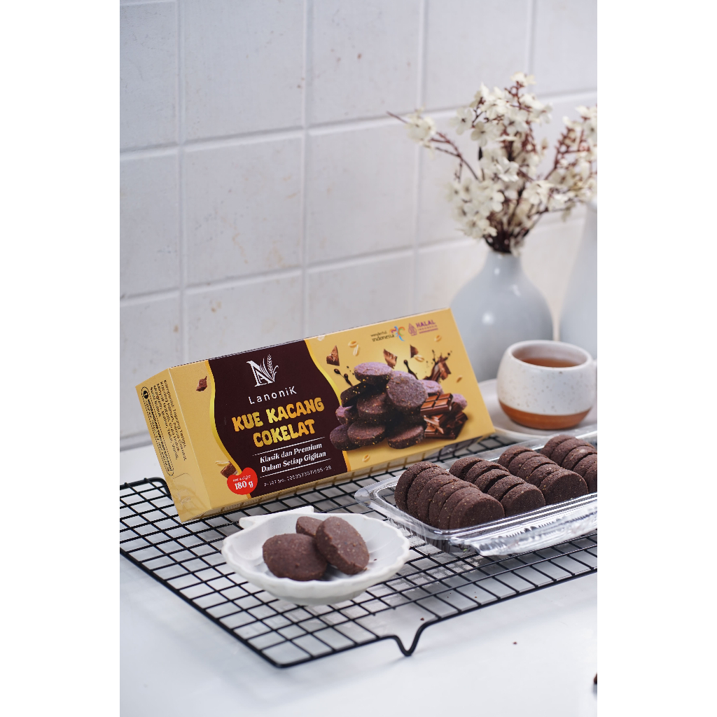 

Kue Kacang Coklat by La Noniik