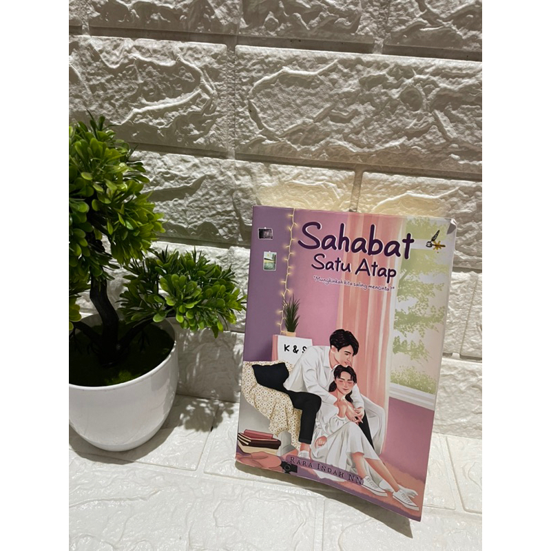 Novel Sahabat Satu Atap (preloveori)