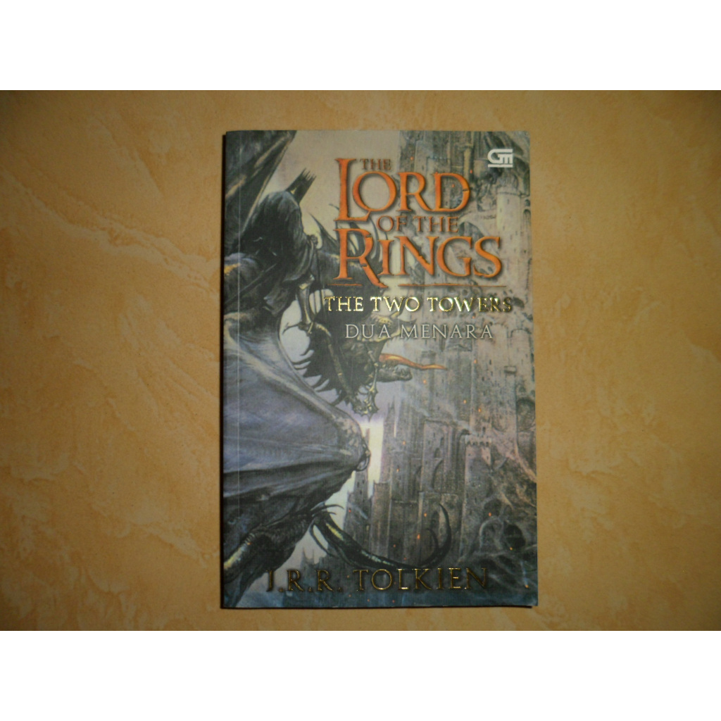 Novel The Lord of the Rings Dua Menara The Two Towers