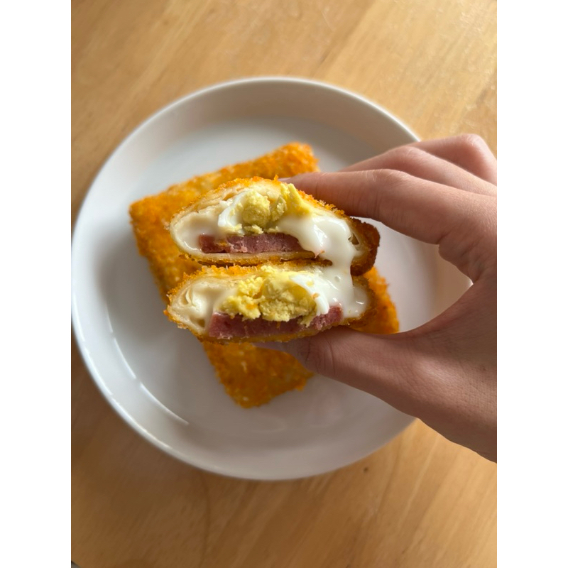 

Risol Mayo Beef Burger