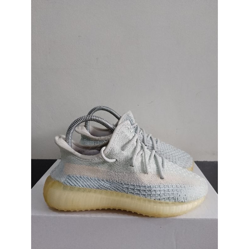 Sepatu Second Branded Size 36 Warna Abu.Sepatu Pria & Wanita