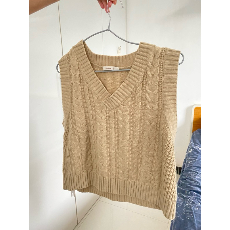 (preloved) et cetera - cardigan vest beige nude cream