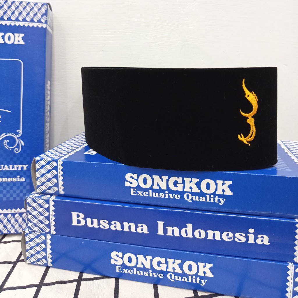 NEW SONGKOK PECI HITAM LOGO KUJANG EMAS tinggi Normal (9 cm) + Ada Dus Setiap Peci