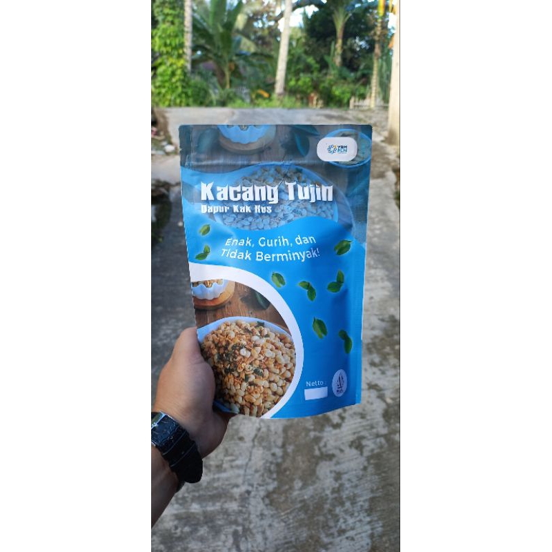 

kacang tujin