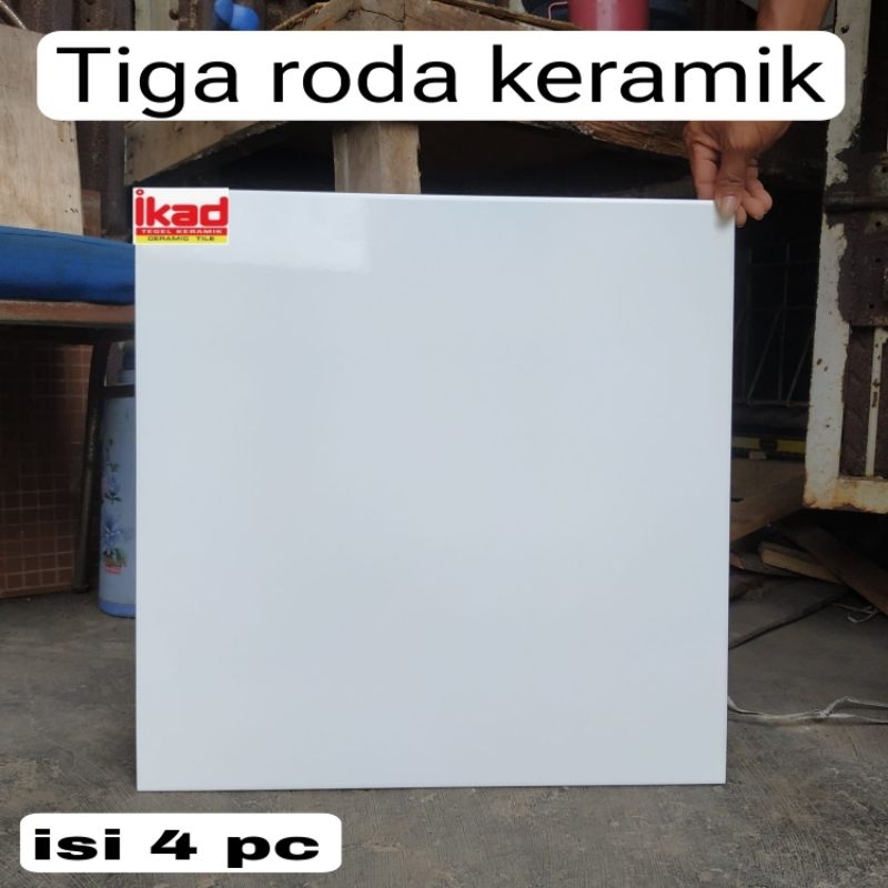 keramik 50x50/keramik putih 50x50/putih polos/keramik putih kilap/keramik puith ikad/polos putih kil