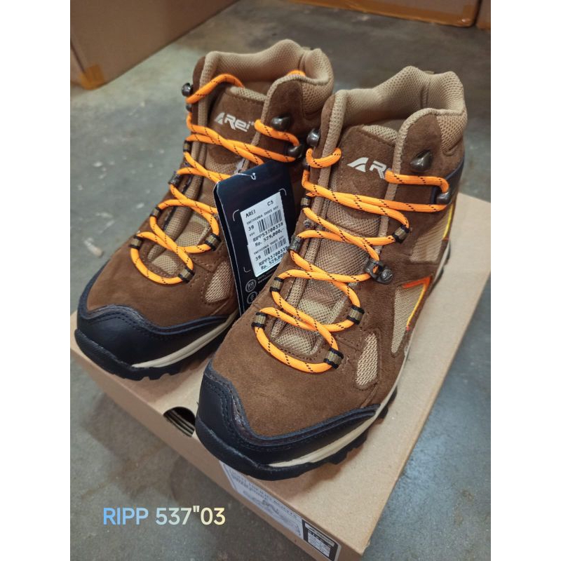 Sepatu gunung smithsonia n shoes khaki arei outdoorgear