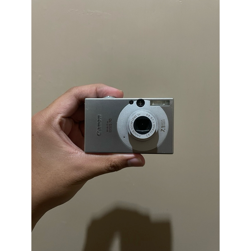 Canon Ixus 70