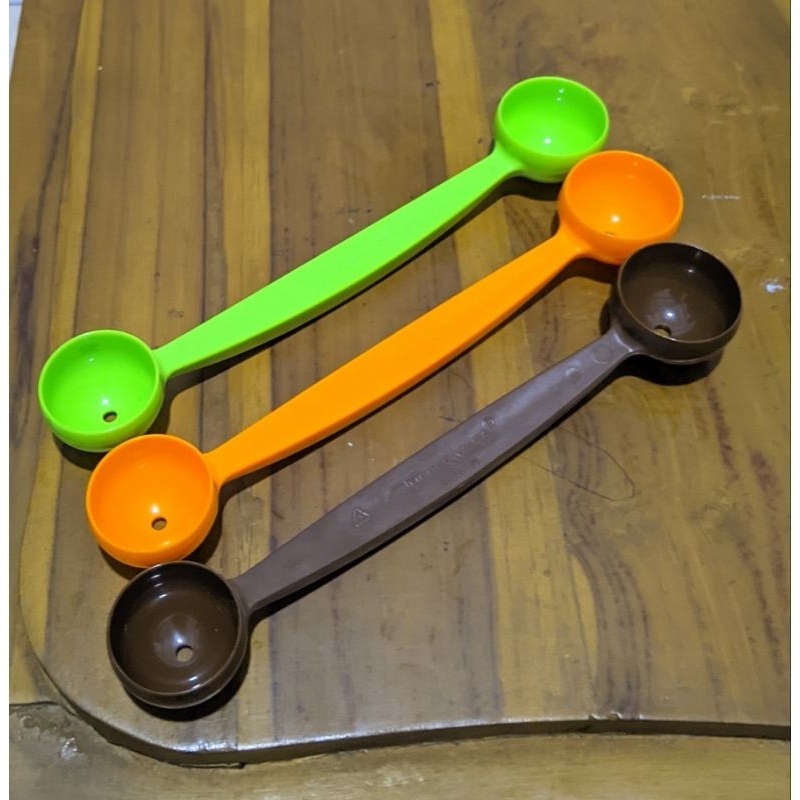 Tupperware Melon Scoopt Tuppy