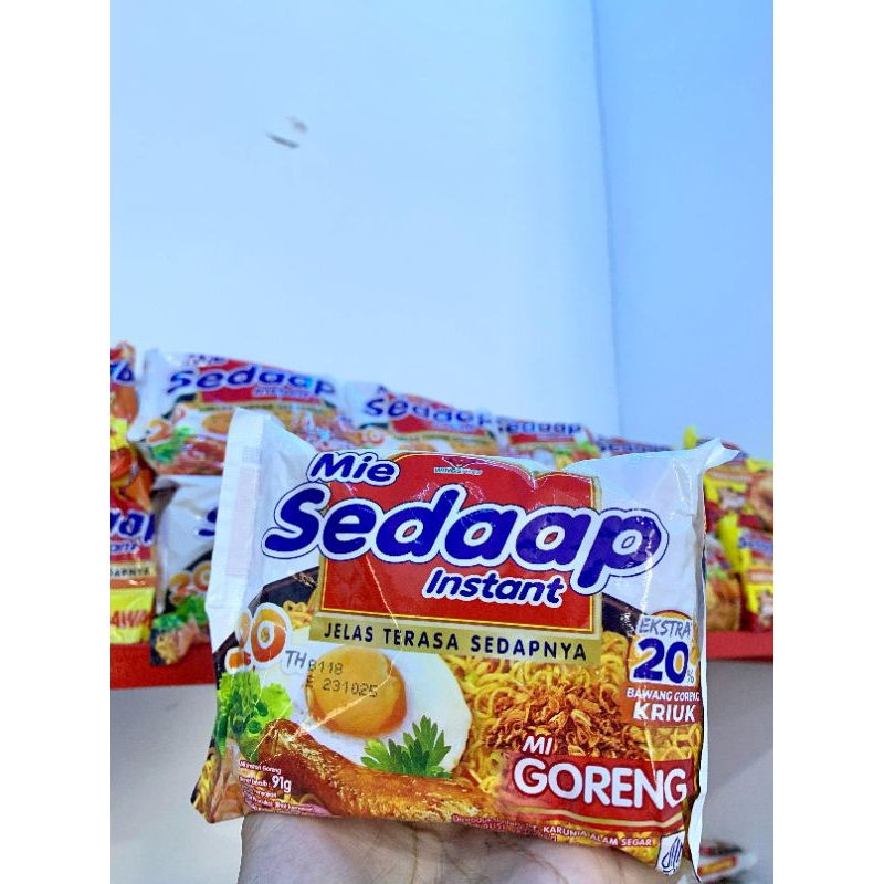 

Mie Sedap Goreng/Ayam Bawang/Ayam Spesial/Kari Spesial/Soto/Korean/Singapore/Seaweed Crunch