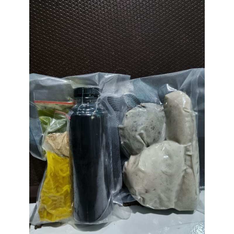 

Pempek Paket Komplit