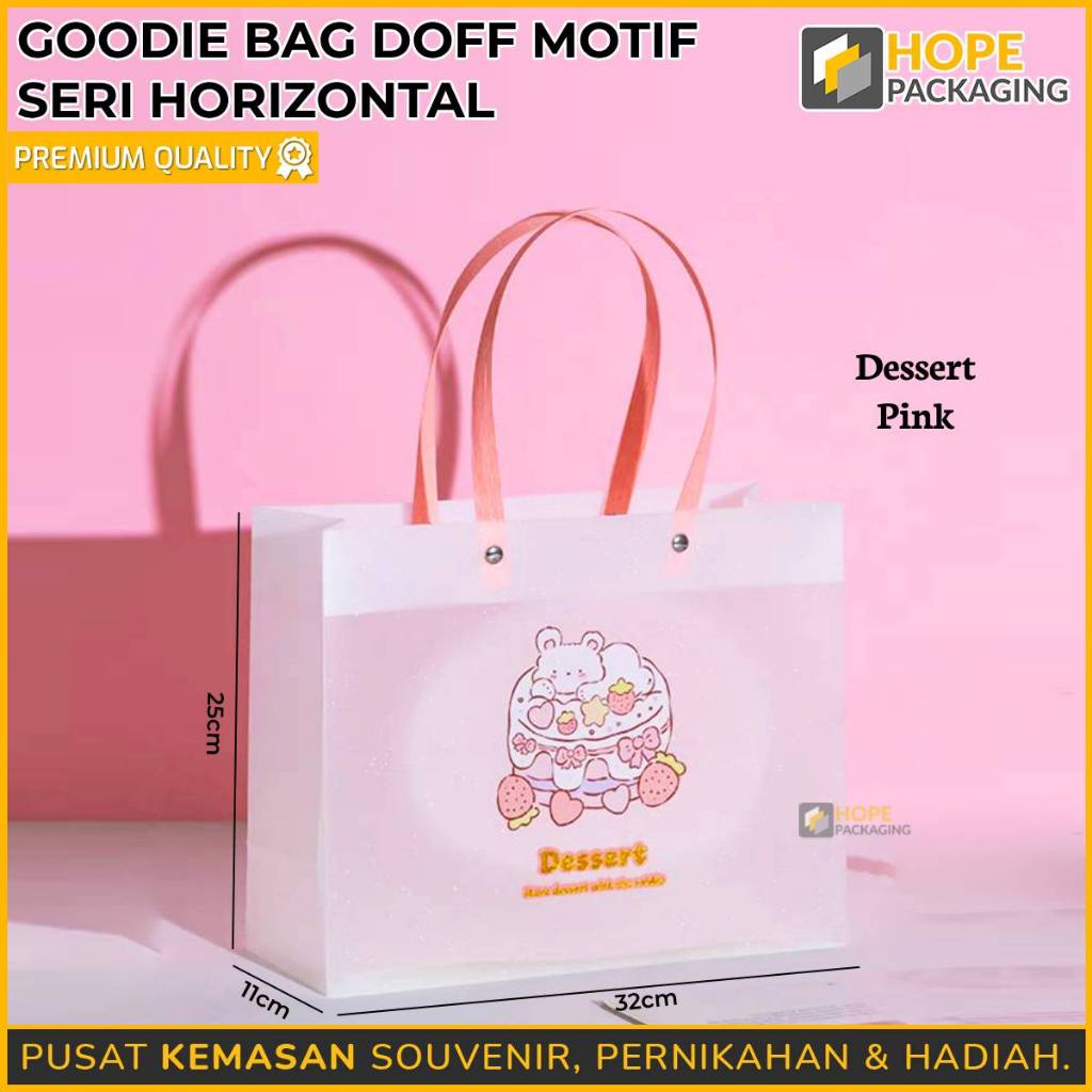 

Tas Goodie Bag Motif / Tas Mika Pvc Motif Doff / Goodie Bag / Handbag Mika Pvc Doff / Tas Hampers / Tas Souvenir / Tas Gift Motif
