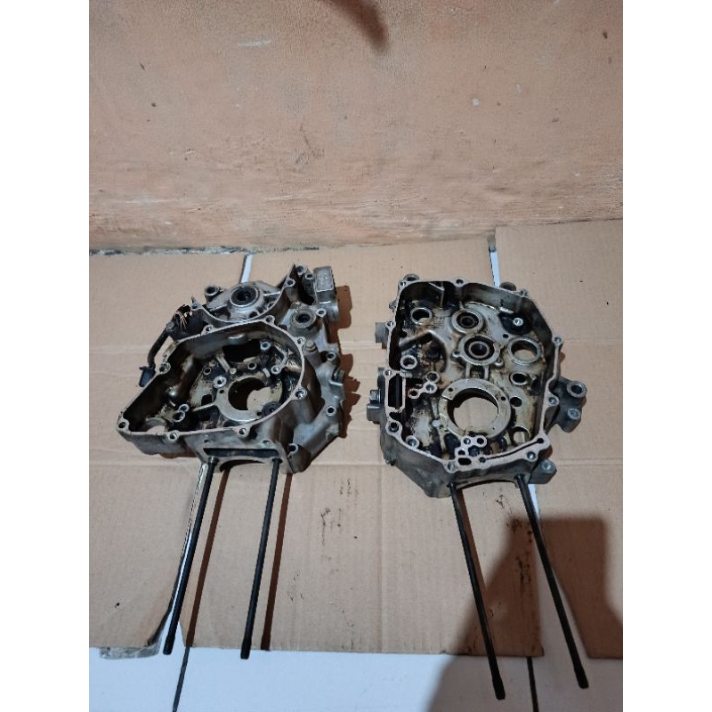 Crankcase krengkes kalter kanan kiri Supra X 125 Fi Supra X helm in kode KYZ original copotan rengke