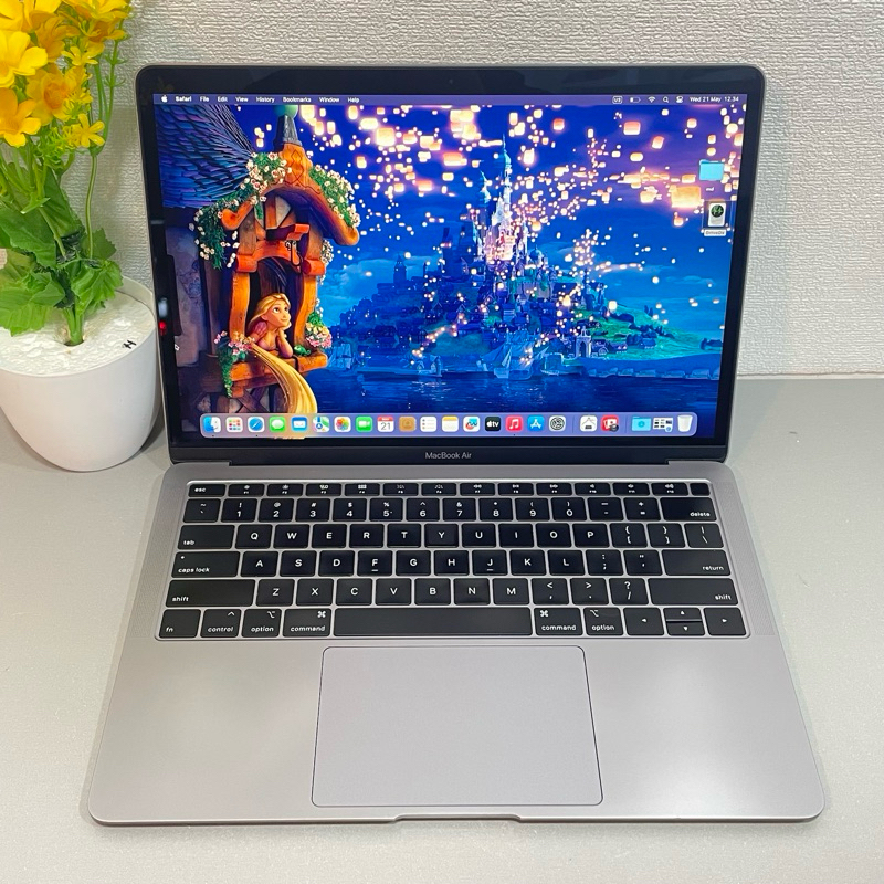 Macbook Air 2019 13 inch Ram 8gb Ssd 256gb Intel core i5 Second Garansi