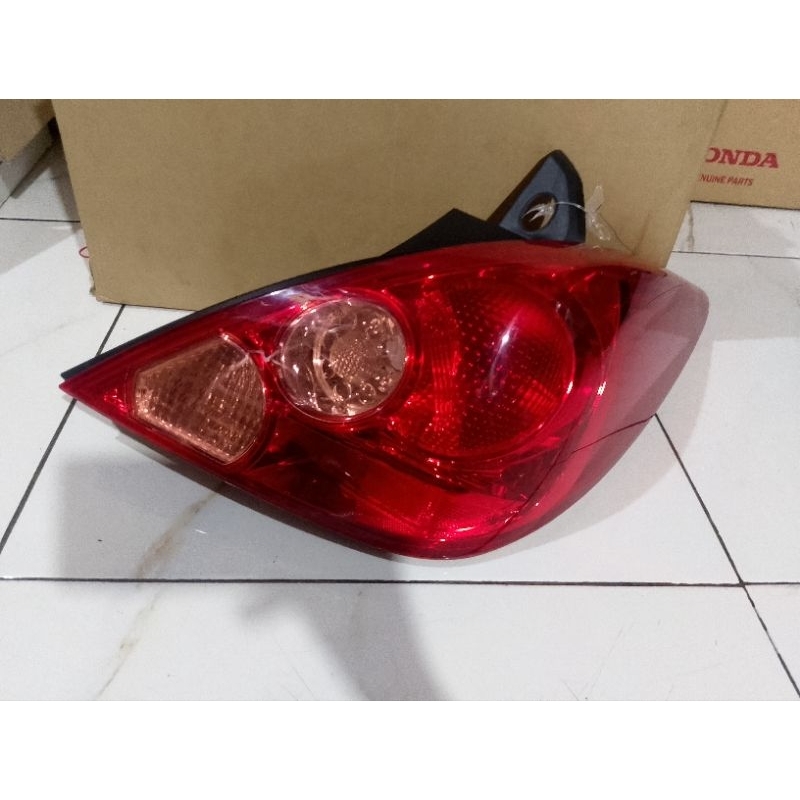 Stoplamp Nissan latio copotan original kanan