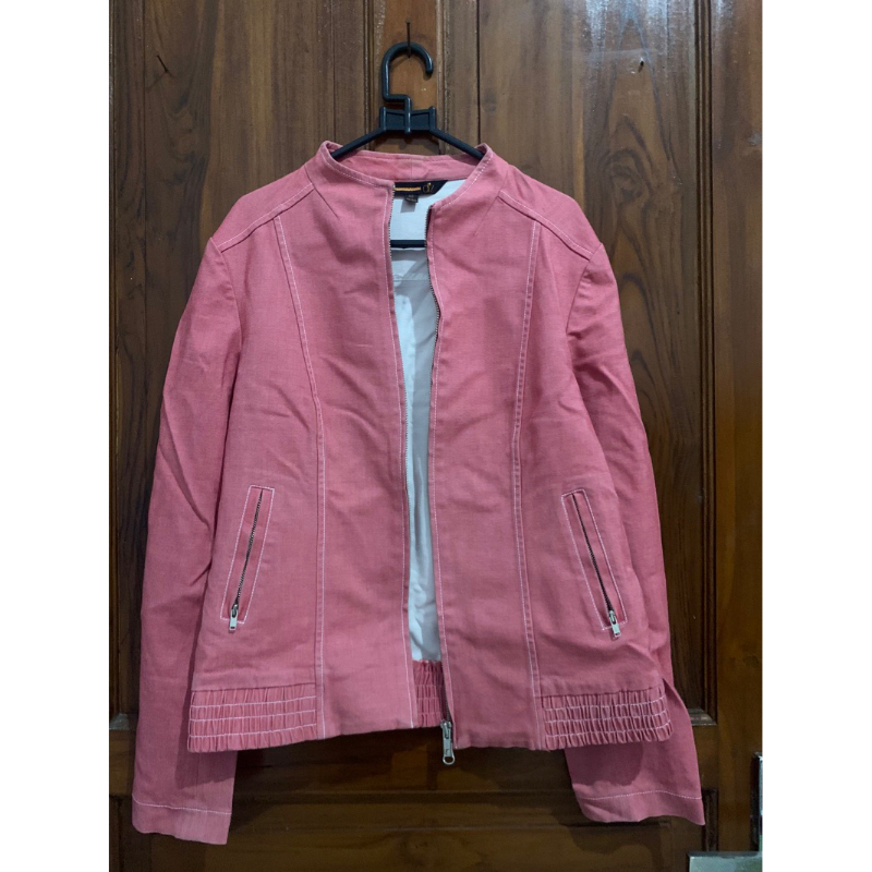 Outer pink