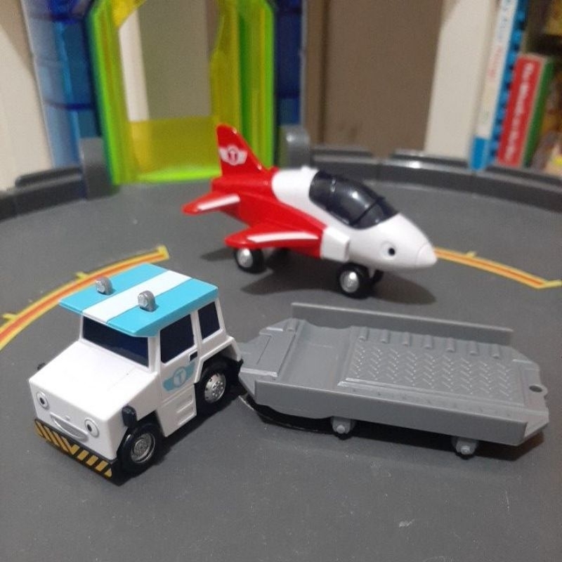 Preloved ORIGINAL TAYO and Friends by Iconix Mainan Mobil Pesawat Anak Hotwheels Tomica