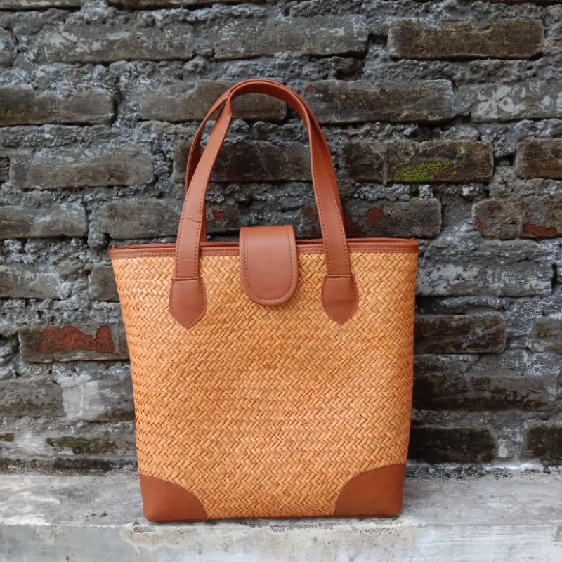 Tas anyaman pandan / Tas anyaman pandan kepang / Tas map pandan / Tas pandan lidah / Tas anyaman pan