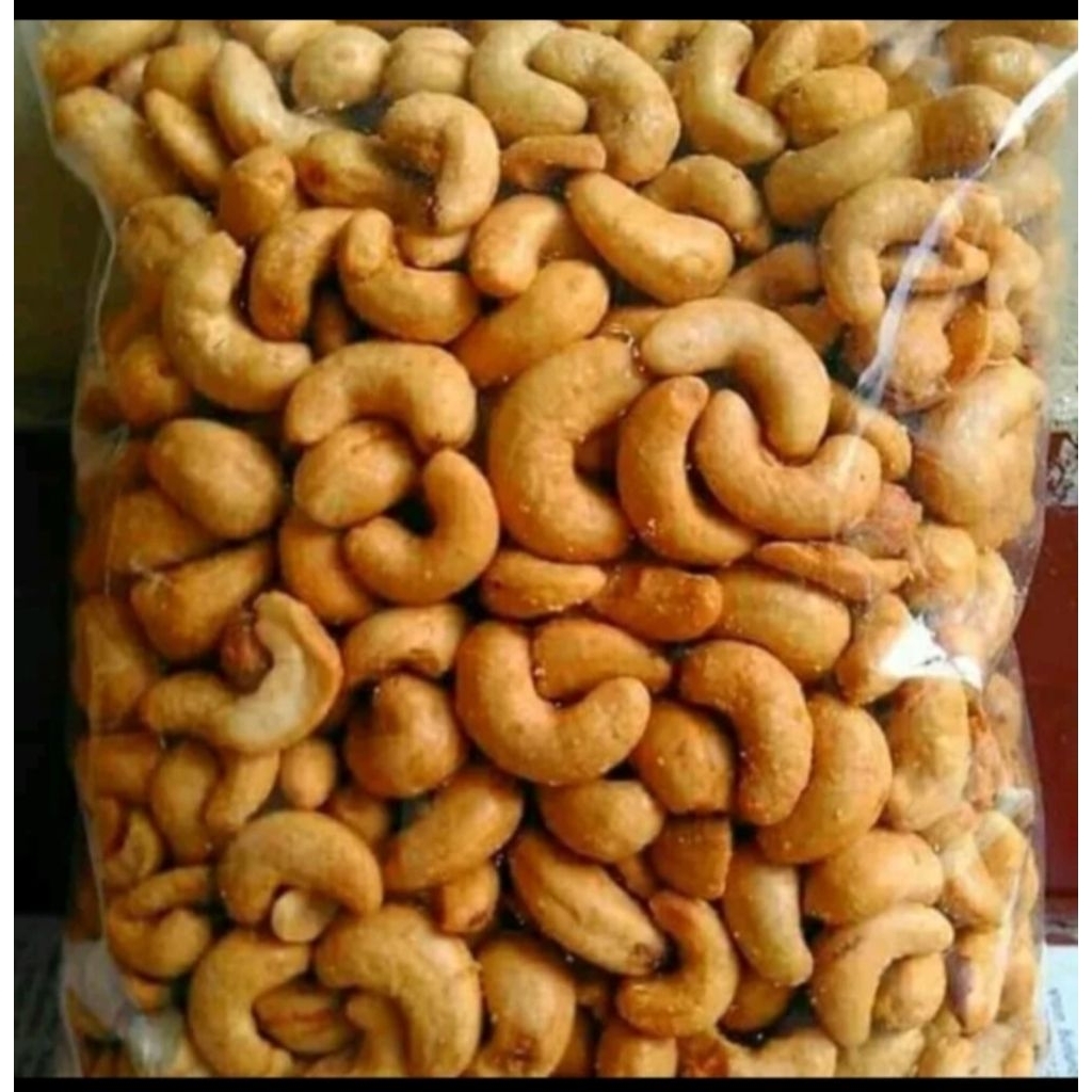 

kacang mente utuh Import 1kg
