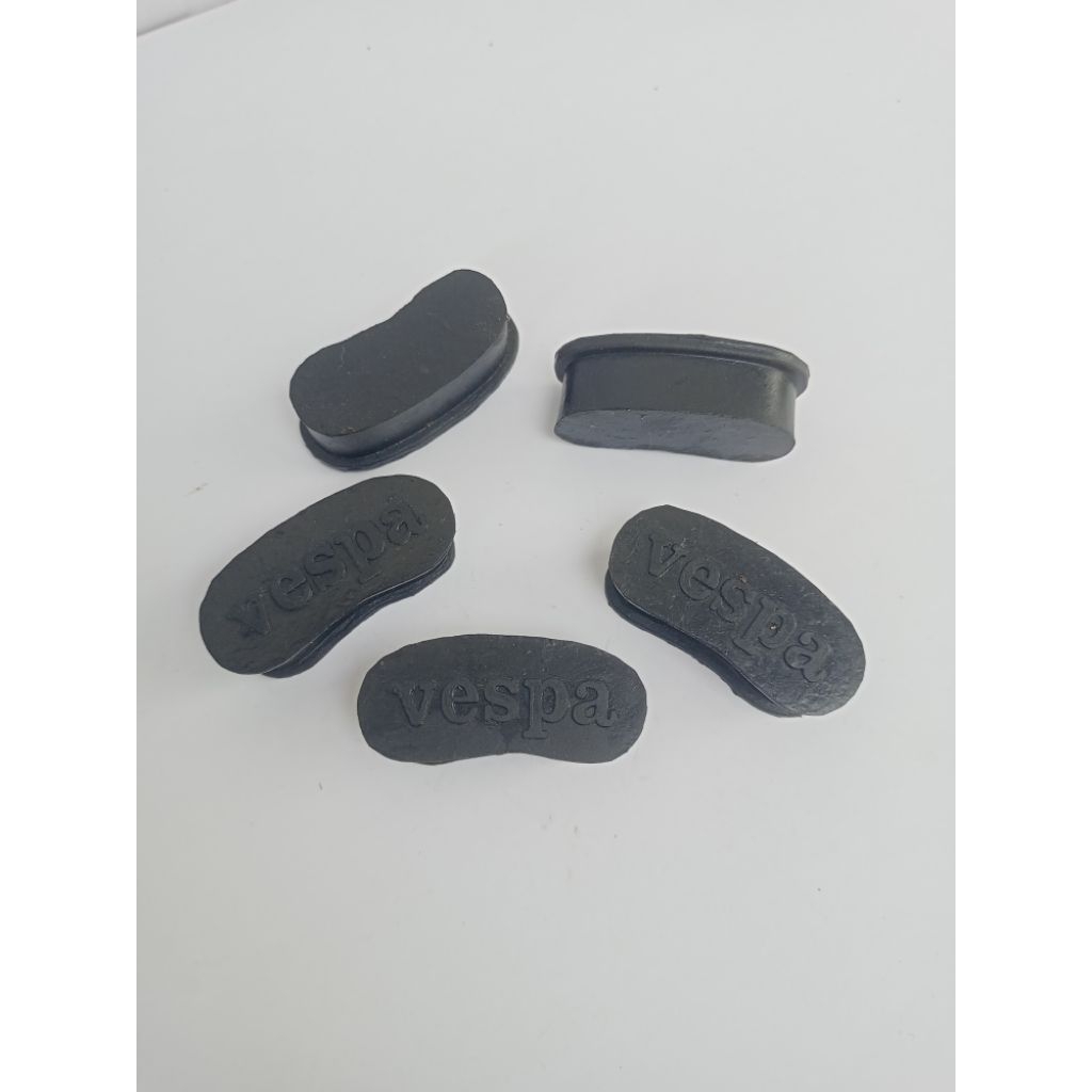 Karet tutup magnet vespa / Karet tutup platina vespa / Karet tutup kipas magnet vespa /karet magnet 