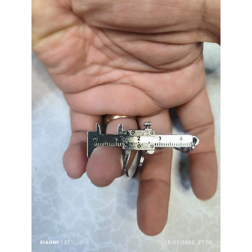 

gantungan kunci penggaris caliper untuk souvenir